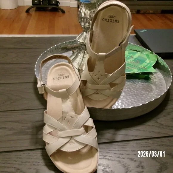 Earth Origins Leather Strappy Sandals "Sylvie" SAND WHITE (BEIGE) SIZE 7 M - Picture 1 of 6